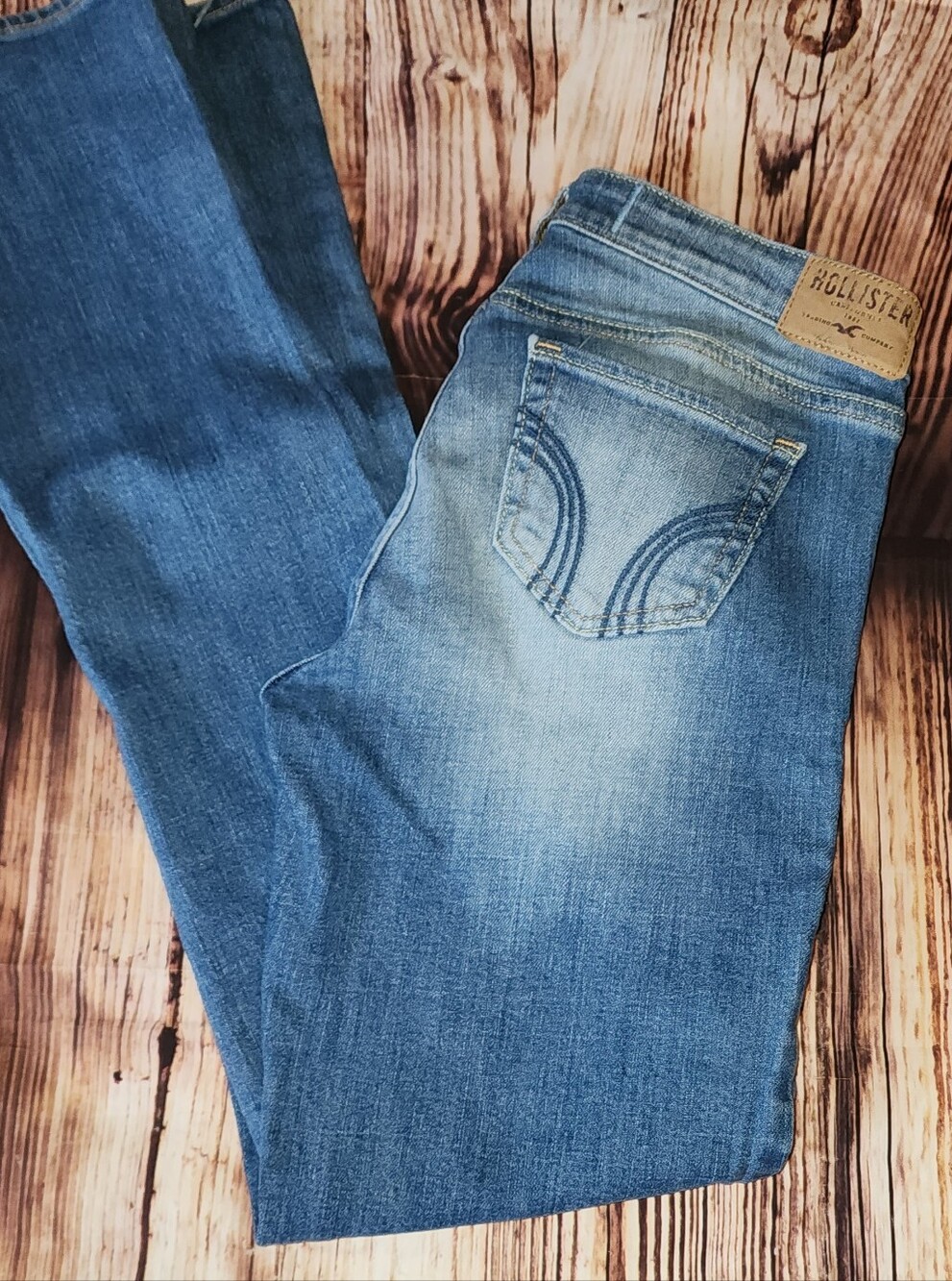 Hollister Women's Medium Blue Skinny Jeans